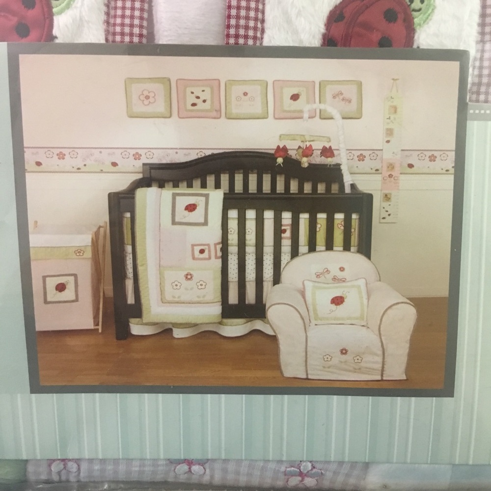 Ladybug 6 peace crib set